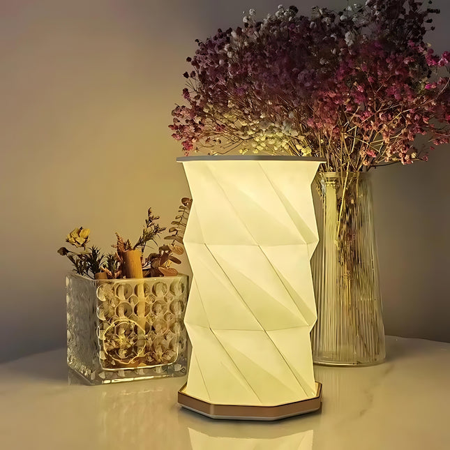 Vikbar LED-lampa med modern origami-design