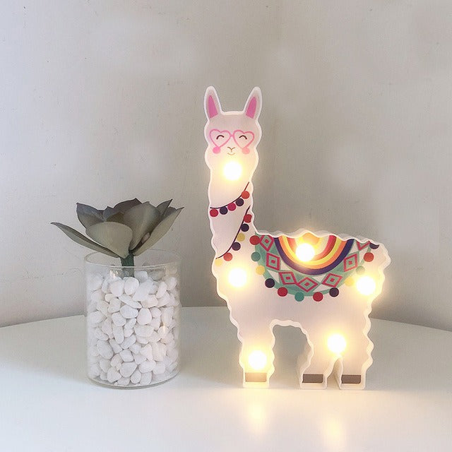 Söt LED vägglampa formad som lama