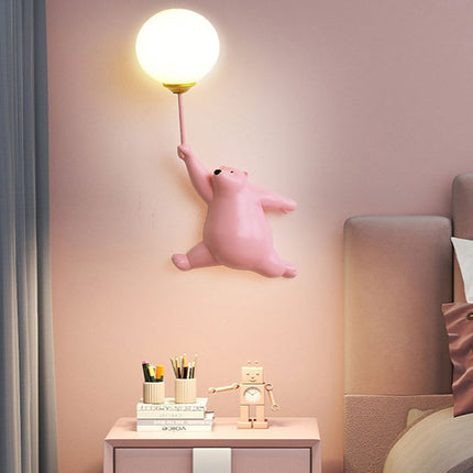 Vägglampa för barnrum med nalle ballong
