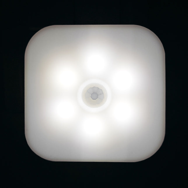 LED nattlampa för eluttag med rörelsesensor
