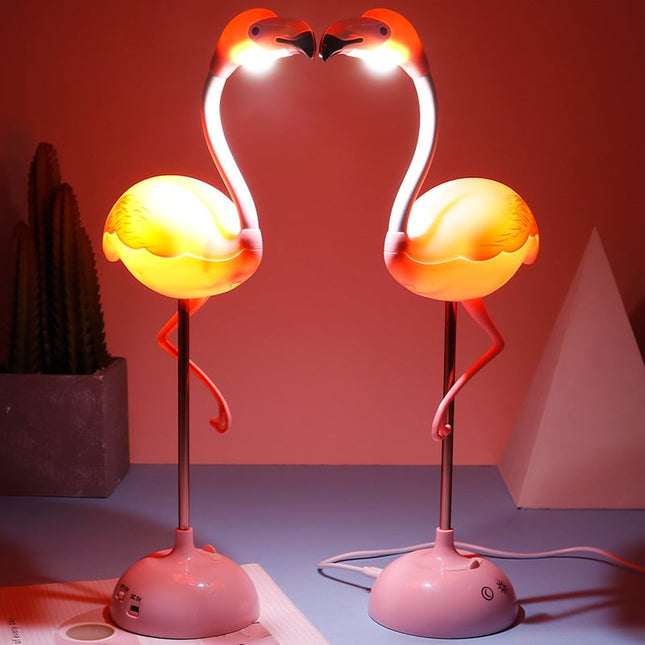 Rosa sänglampa i form av flamingo