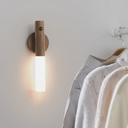 Magnetisk LED vägglampa i trä