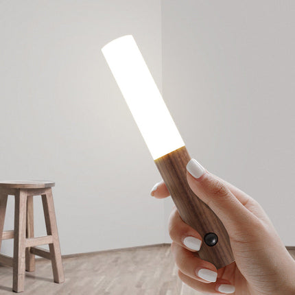 Magnetisk LED vägglampa i trä