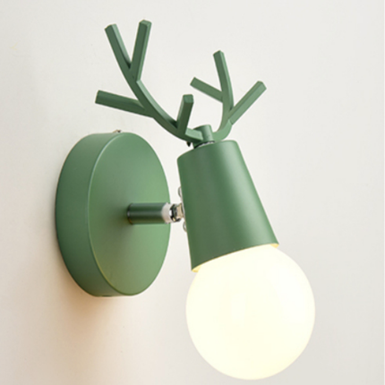 Vägglampa för barnrum i metall hjort