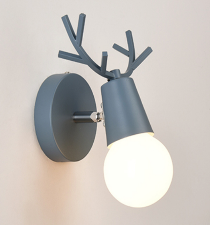 Vägglampa för barnrum i metall hjort