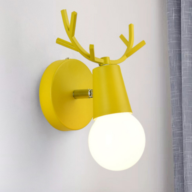 Vägglampa för barnrum i metall hjort