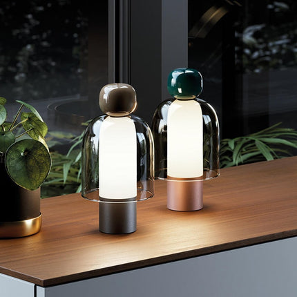 Uppladdningsbar sänglampa i nordisk design