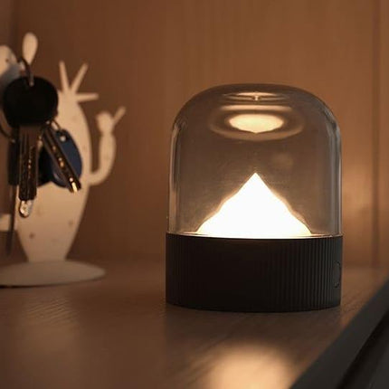 Nattlampa till sovrum med bergsmotiv