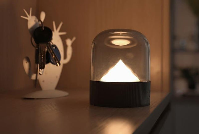 Nattlampa till sovrum med bergsmotiv