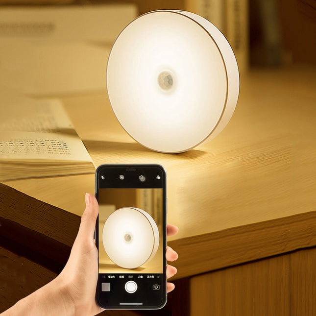 Uppladdningsbar LED-lampa med rörelsesensor