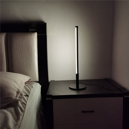 Minimalistisk RGB LED-lampa med fjärrkontroll