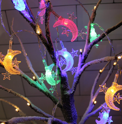 Ljusslinga med månar och stjärnor