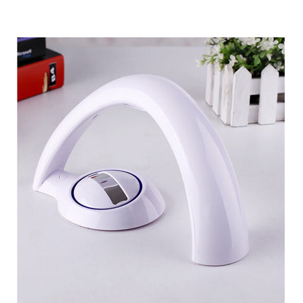 Nattlampa projektor som skapar regnbåge